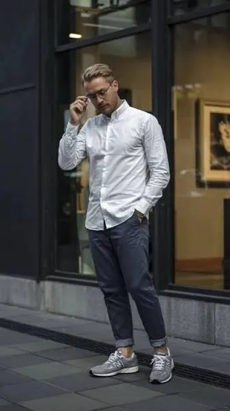 نمایی از خرید نیوبالانس ۹۹۰ | New Balance 990 v4 | کتونیکس برای استفاده روزمره